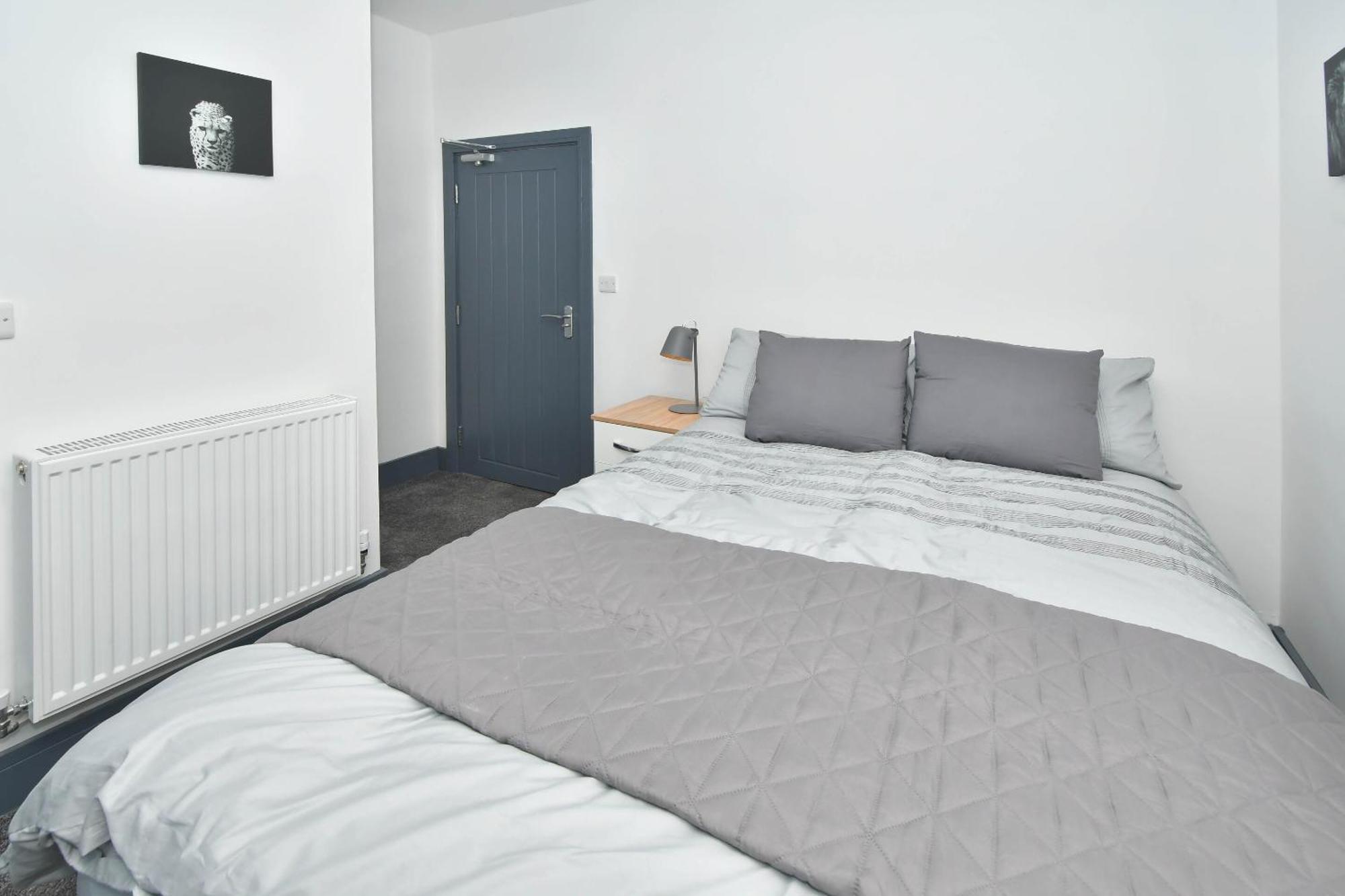 Townhouse @ Eastwood Place Stoke Holiday home Etruria